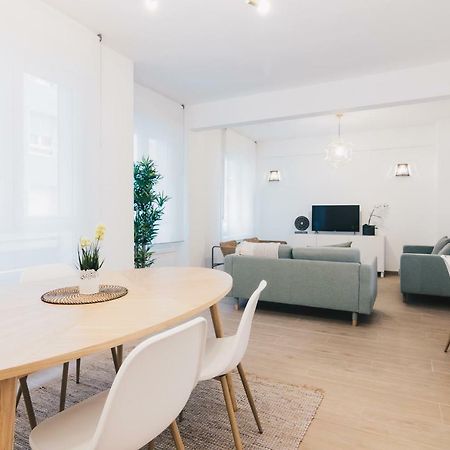 Amalur Apartment By People Rentals Билбао Екстериор снимка
